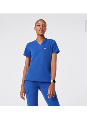 FIGS scrub set in limited edition winning blue NWT